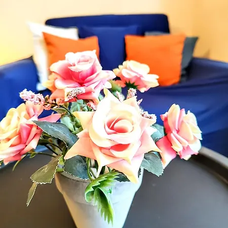 Apartman Mimi's Place/ уют в центъра на *