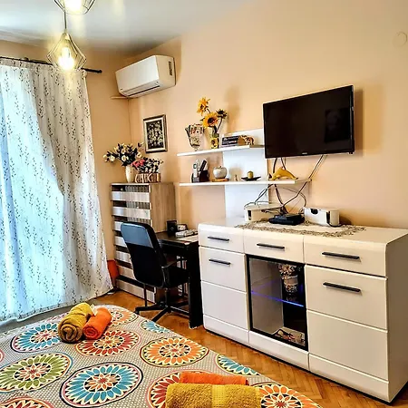 Апартамент Mimi's Place/ уют в центъра на
