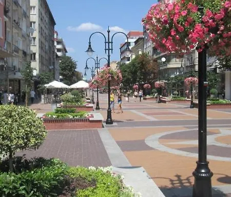 Apartment Mimi's Place/ уют в центъра на *